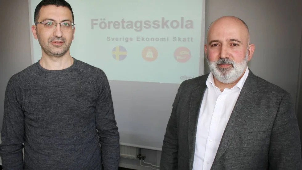 Kursdeltagaren Raeef Salha och kursledaren Firas Al-Baroody på Almi.