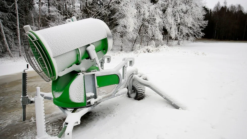 Snökanonerna i Vilsta är testade och fungerar bra. Nu väntar vi bara på kylan.