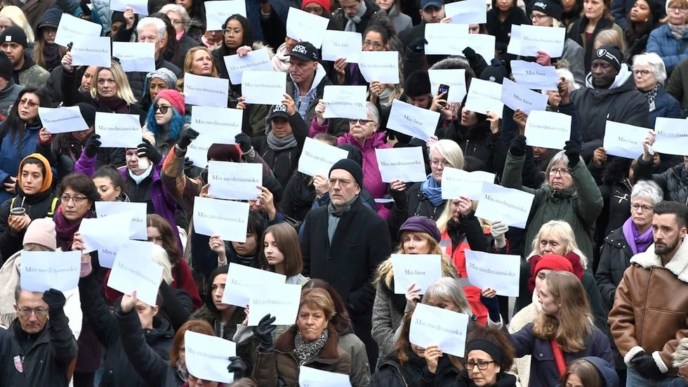 Mammors manifestation på Sergels torg mot det dödliga våldet. Foto: Claudio Bresciani / TT.
