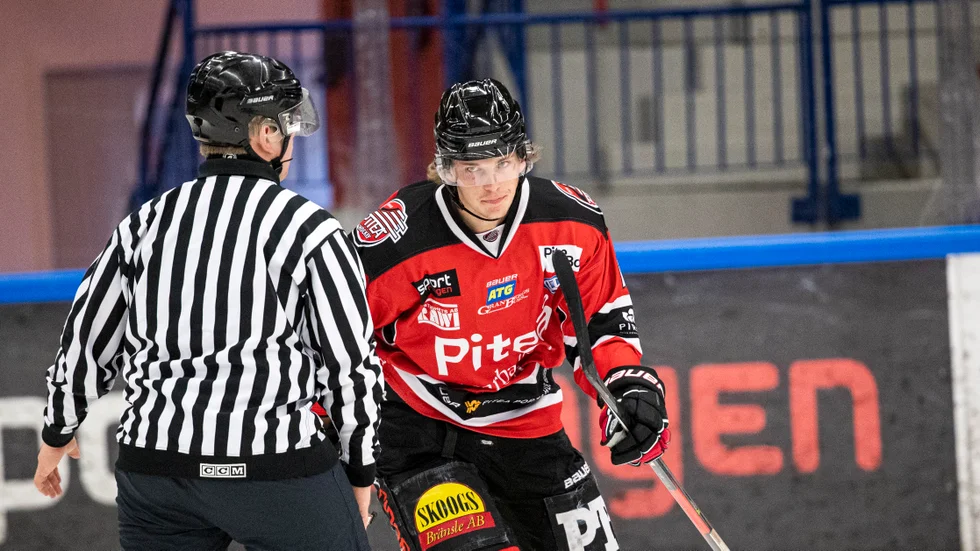 Albin Nylund gjorde mål för Piteå Hockey i boxplay, numerärt underläge, borta mot Kiruna AIF (Arkivbild)