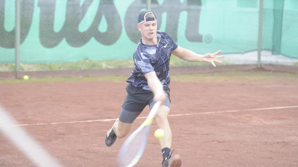 Axel Dormann från Nyköpings TK, vann både singel och dubbel i Trosa Open. I dubbeln tillsammans med klubbkompisen Mattis Lamm.