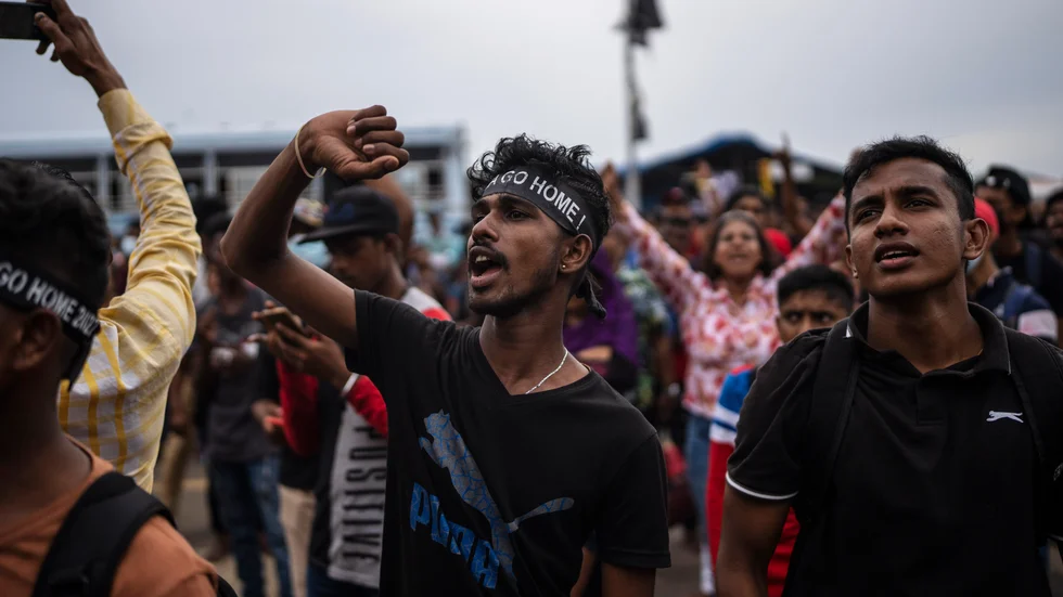 Uppretade medborgare stormade presidentpalatsen i Sri Lanka.