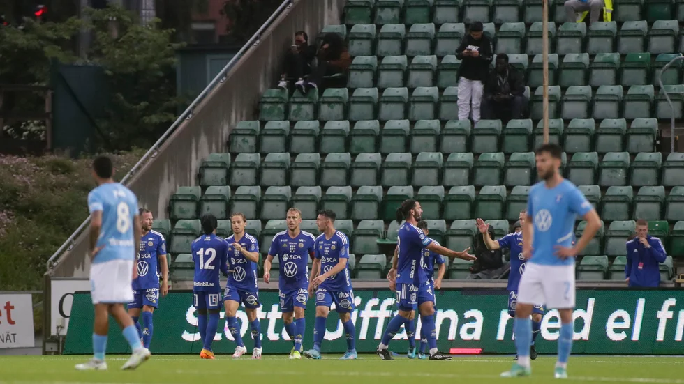 Gif Sundsvall skrällde och vann med 2–1 hemma mot Malmö FF.