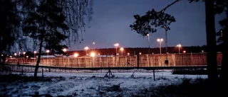 Fånge nekades toa och tvingades jobba