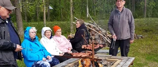 Våravslutning vid elden hos PRO Juoksengi