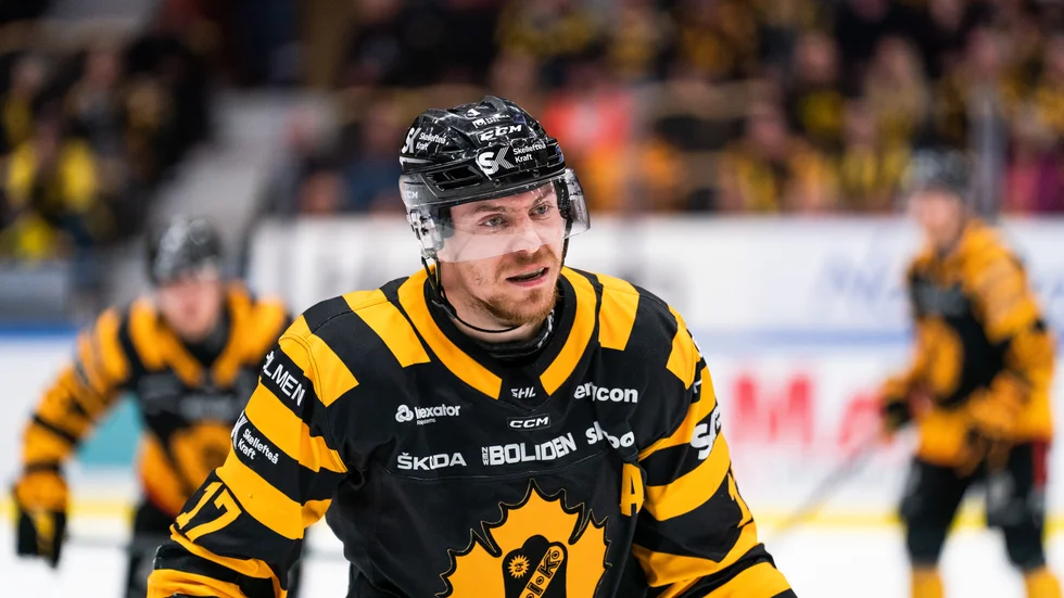 Skellefteå AIK:s Pär Lindholm hyllar karaktären i gruppen inför måndagens måstematch. ”Vi har en jävligt bra känsla i laget”, säger 31-åringen.
