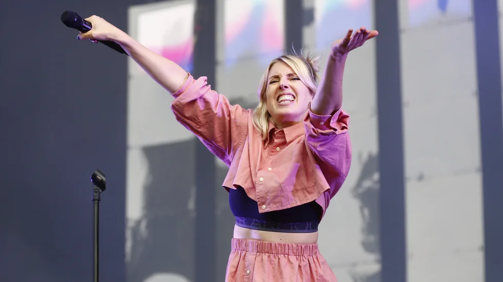 Grattis säger vi till den här tjejen, Veronica Maggio, som har namnsdag idag!