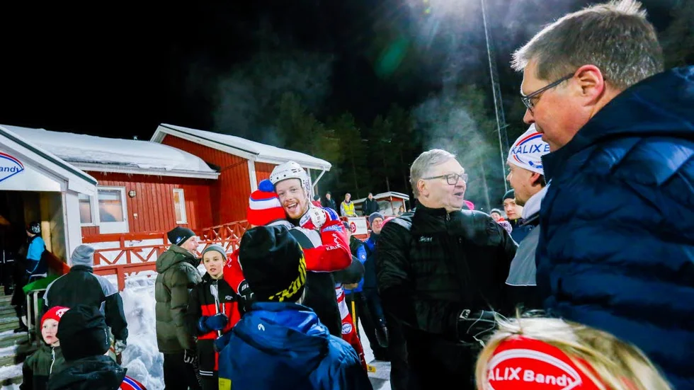 Miraklet. Kalix Bandy hittade en väl dold styrka lagom till fjolårets kvalspel. Trots att laget bara vunnit en av 26 matcher i serien lyckades man hålla sig kvar. Nu börjar en ny säsong – och krönikör Pelle Johansson är en smula orolig.
