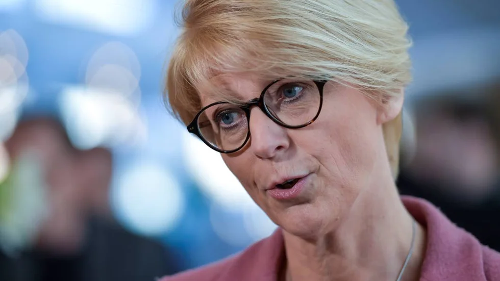 ATTACKERAR. Elisabeth Svantesson, ekonomisk-politisk talesperson för Moderaterna, går till attack mot etableringsjobben.?