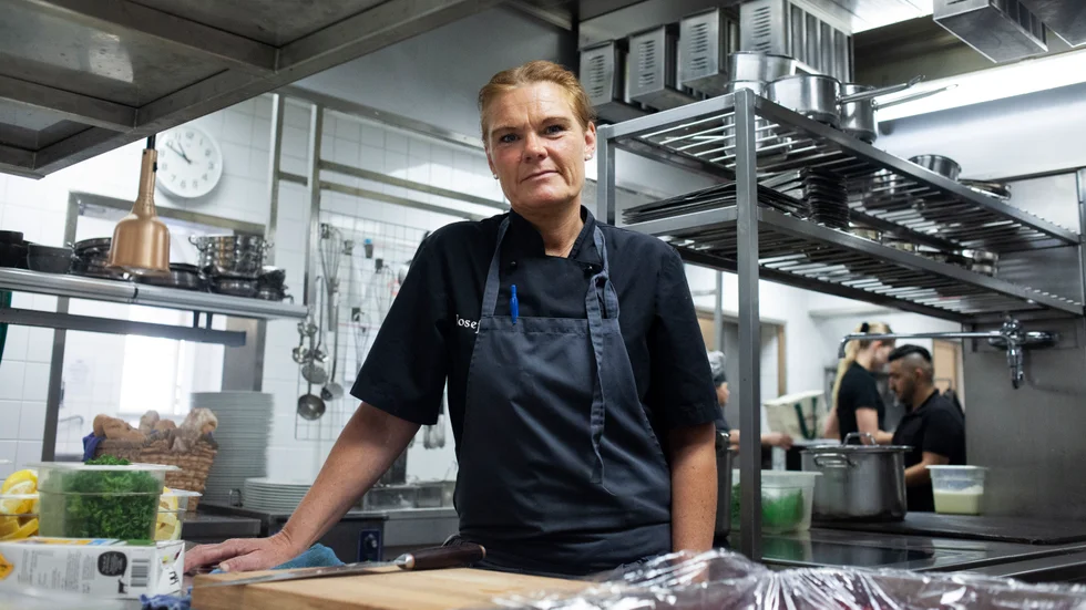 Kökschefen Josefin Carlson firar 30-årsjubileum på Stadshotellet i år.
