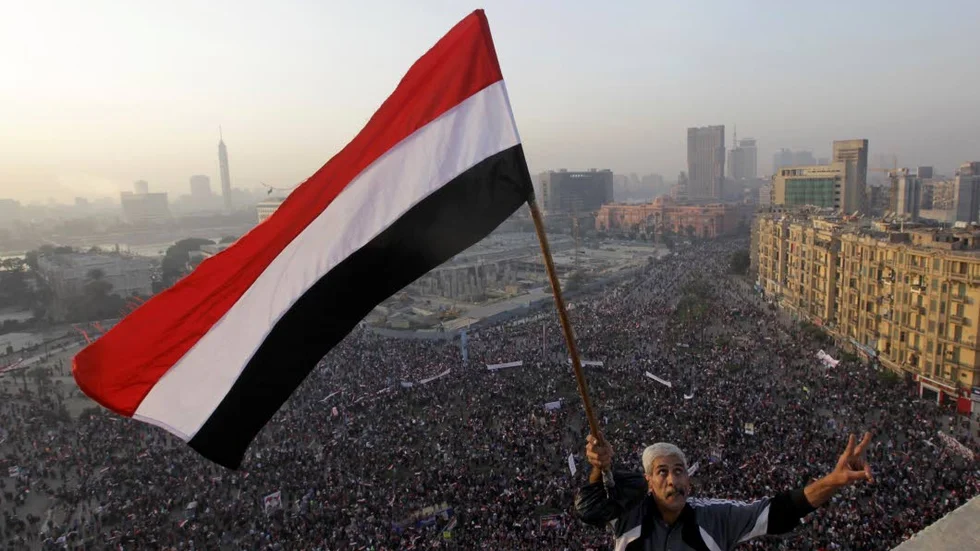 Protester på Tahrir-torget på årsdagen för den arabiska våren.