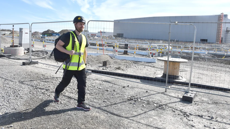 Olli Lahtela, 32, has been employed at Northvolt Ett for a couple of months now. He made the decision to apply after attending the company's information tour in Finland. "It was a big step for me to take - leaving behind my life in Finland with my family in Övertorneå and almost all my friends in Oulu," he says.