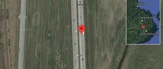Personbil stillastående på E4 - problem i trafiken