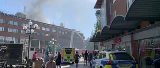 Kraftig brand – galleria utrymdes 