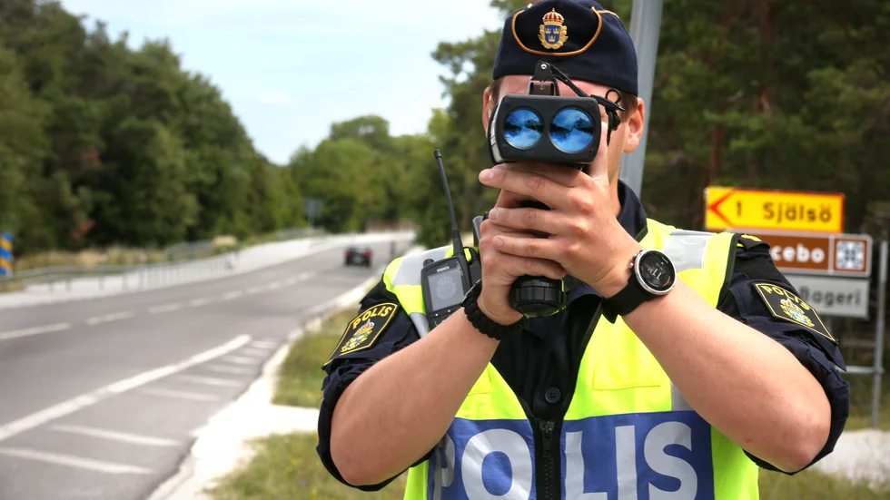 Polisen gör regelbundna hastighetskontroller på öns vägar i sommar och visionen om noll allvarligt skadade eller döda hoppas man ska lyckas uppnås.