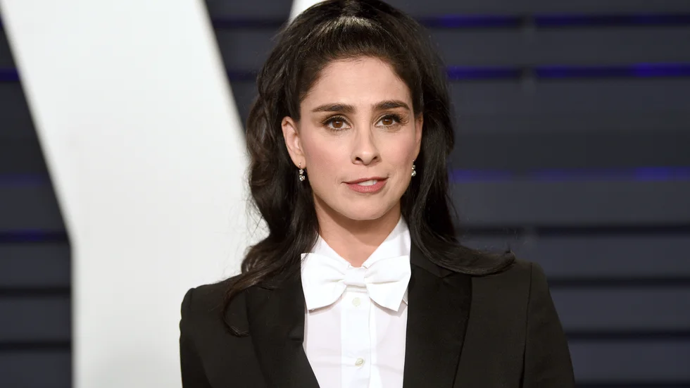 Sarah Silverman och två andra författare stämmer techföretagen OpenAI och Meta för att ha använt deras böcker med syftet att träna upp artificiell intelligens. Arkivbild.