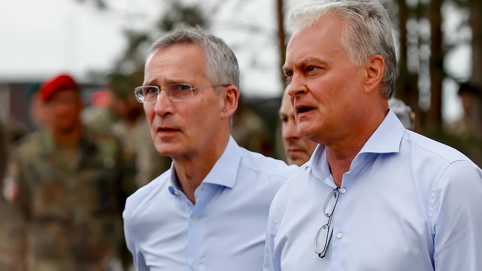 Natos generalsekreterare Jens Stoltenberg och Litauens president Gitanas Nauseda.
