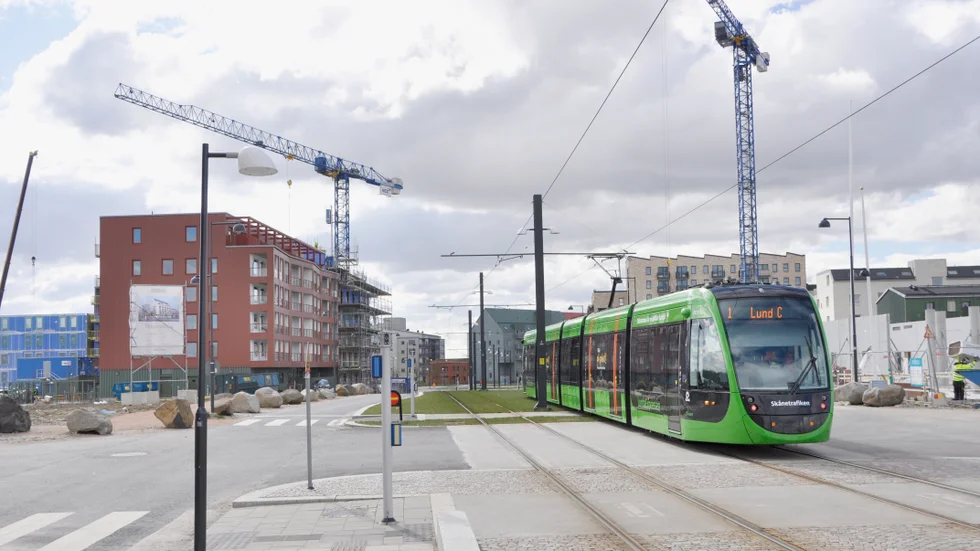 I ena änden av Lunds spårvagnslinje byggs det nya området Brunnshög.