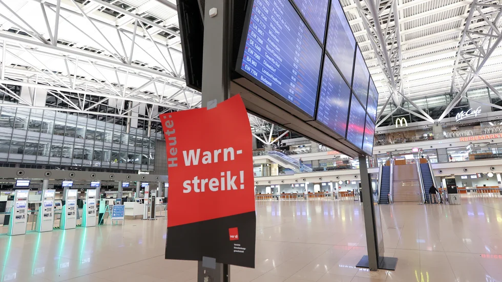 Det tyska facket EVG, som organiserar järnvägs- och busspersonal, har utlyst en landsomfattande strejk på fredagen. Bild från strejken i slutet av mars.