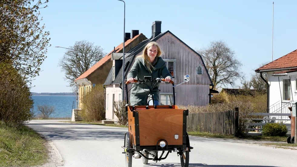 Nanna Bergquist menar att hon och hennes familj hade enorm tur, när de kunde ta över hennes barndomshem. För dem hade det annars varit omöjligt att ha råd att köpa bostad i Ljugarn med omnejd.