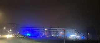 Bil brann i Berga under natten – polisen gör anmälan