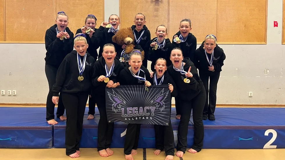 Det blev många medaljer då truppgymnasterna i Legacy Allstars var i Västerås och tävlade. Laget på nivå 6 tog två guld och de tog även hem mångkampen.