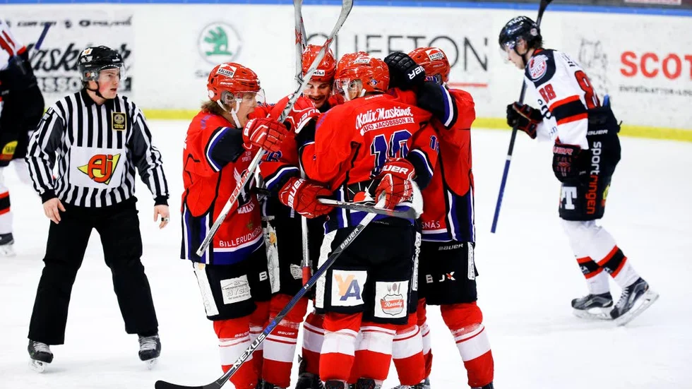 Segerglädjen. Kalix fick jubla fem gånger om under matchen – och över tre poäng.