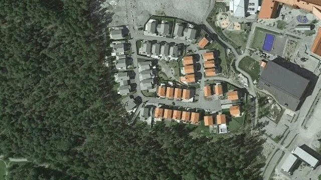 Området kring Kaprifolvägen 13