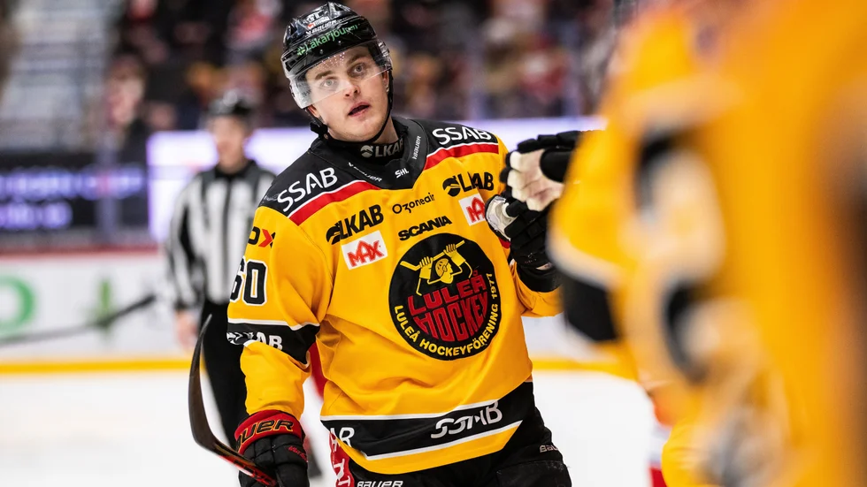 Julius Honka gjorde två mål mot Timrå.