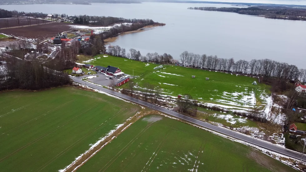 Bor man i närheten av en idrottsplats blir det logiskt nog så att det får konsekvenser för hur vardagen ser ut, exempelvis med störande ljud och ljus. Oavsett det har de boende laglig rätt att överklaga utifrån olika aspekter, skriver ledarskribenten.