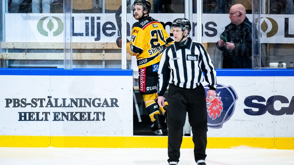 I och med Brendan Shinnimins utvisning i slutet av matchen försvann Luleås sista chans. 