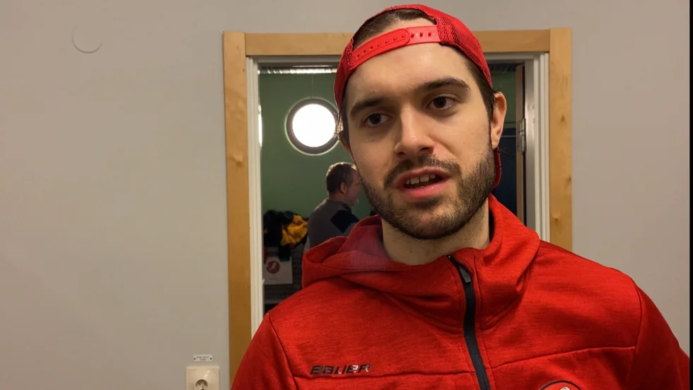 Adam Ohre klev in i matchen med viss osäkerhet efter sin hjärnskakning.
