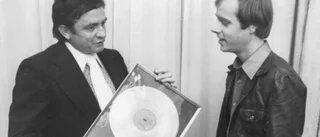 Radioprataren Klas Burling död