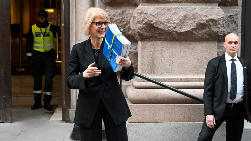 "Den högerkonservativa regeringen visar ett totalt ointresse för klimatkrisen. En tredjedel av deras reformutrymme går till att öka utsläppen, detta i en tid då vi snabbare måste minska dem."