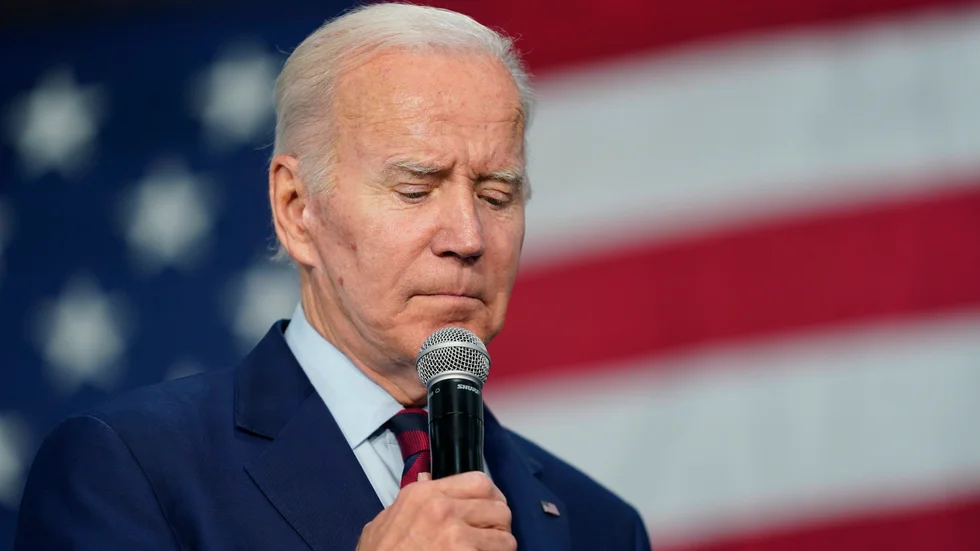 President Joe Biden tar en paus under ett tal i San Diego i torsdags.