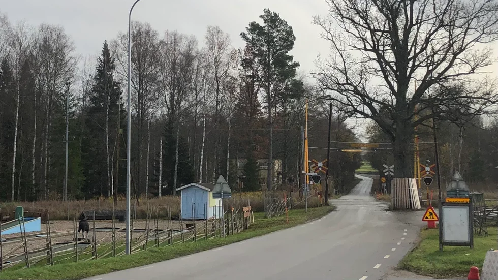 Lars Yngström säger att han hoppas att regionen nu verkligen satsar helhjärtat på tågstoppet och att man ser till att det blir flera anslutande busslinjer. 