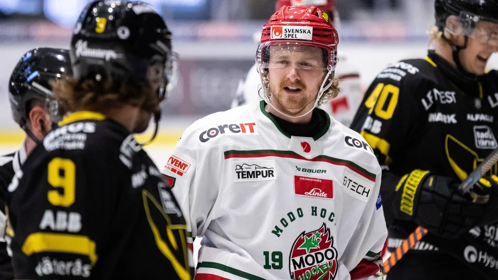 Modos Riley Woods jagas av Skellefteå AIK. 