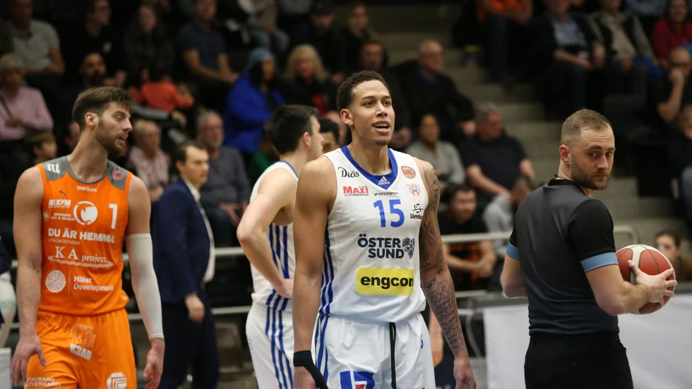Pierre Hamptons Jämtland gick vinnande ur striden i Stadium arena.