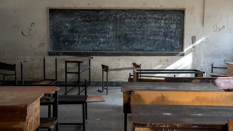 Kvinnor i Afghanistan är sedan i tisdags utestängda från landets universitet. Arkivbild från ett klassrum i Kabul som tidigare användes för undervisning för flickor.
