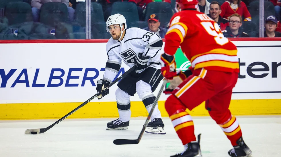 Viktor Arvidsson spelade fram till ett av målen, när LA Kings föll mot Calgary med 5–6.