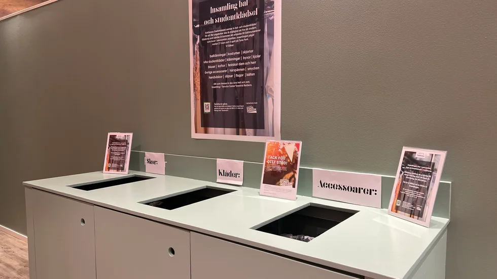 På Tuna park kan man lämna in studentkläderna man vill skänka.