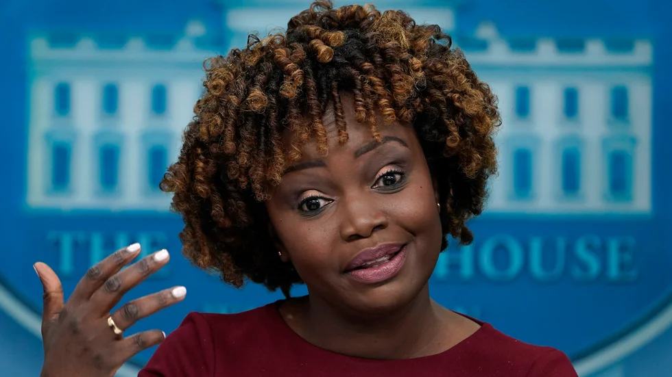 Vita husets pressekreterare Karine Jean-Pierre säger att USA har varit i kontakt med sina allierade med anledning av den kinesiska luftballongen. Arkivbild.