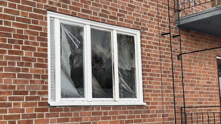 Räddningstjänsten lämnar brandplatsen i Vännäs 19.35, enligt Vännäs räddningschef Roger Westerberg.