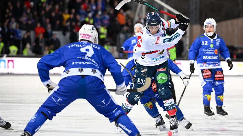 Edsbyns Oscar Wikblad såg till att kvittera semifinalserien mot Västerås. Arkivbild.