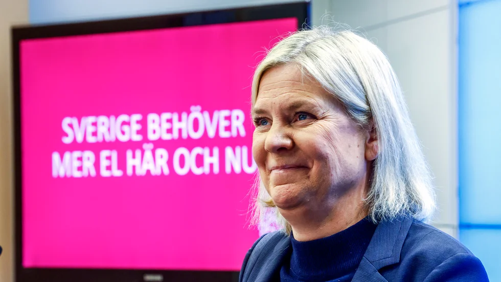 Magdalena Andersson uppträder klassiskt stabilt och mångtydigt. Klara besked ska inte ges förrän de behöver ges. Därför klara ord om Nato, antydningar om nya regeringsunderlag och oklarheter om kommande energimix.