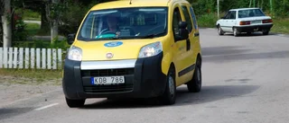 Tjuvar stal hel postlåda
