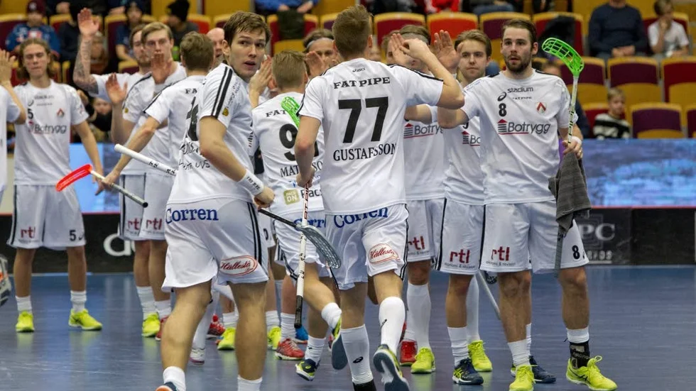 Samtidigt som Libk spelar sista matcherna i grundserien så jobbar sportchefen Johan Fredriksson med att bygga truppen till nästa säsong.