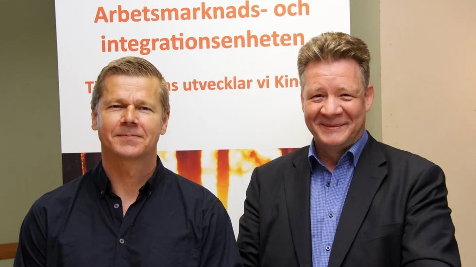 Sanningssökare. John Boman och Ulrik Lögdlund har synat Kinda kommuns arbets- och integrationsenhet i sömmarna.