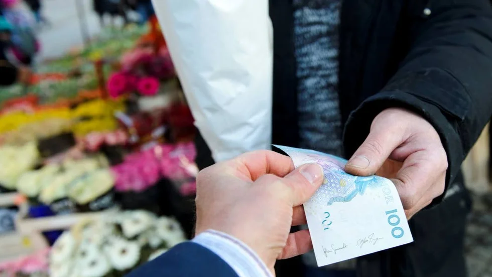 Torghandeln får maka på sig under Vätternrundan.