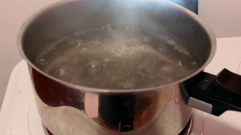 Kommunen uppmanar boende i Vena och utmed överföringsledningen mellan Gnöttlerum och Hultsfred att fortsätta koka sitt dricksvatten.